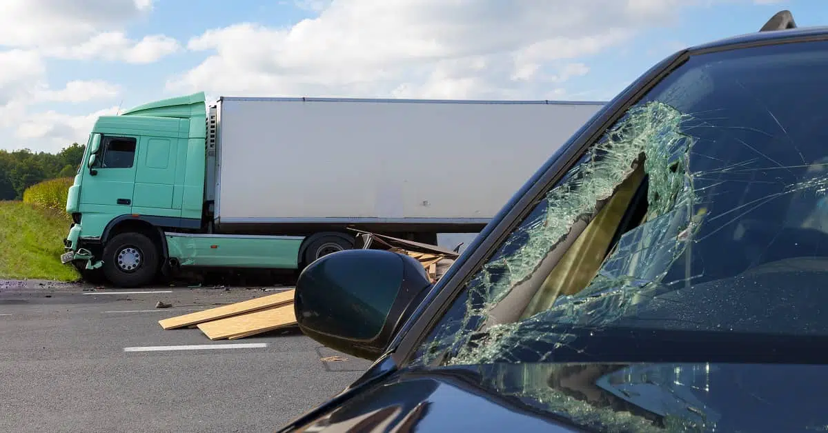 Reasons to Hire a Truck Accident Lawyer